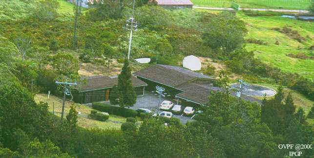 Voici ici un site d'observation du volcanisme.